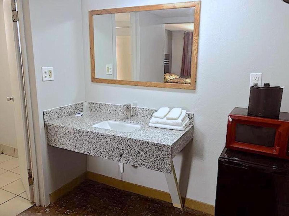 Guest Inn Yukon Dış mekan fotoğraf